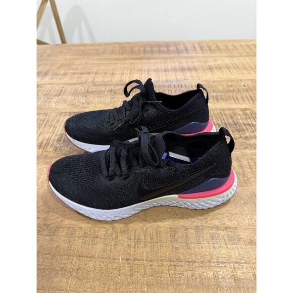 Nike Epic React Flyknit 2 Black Running Shoes Comfort BQ8927-003 Womens Size 9.5 - Picture 2 of 10